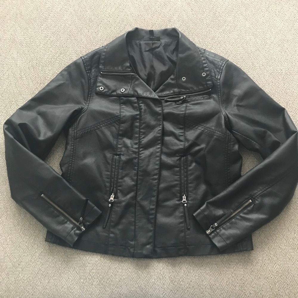 APT 9 Black faux leather jacket sz M